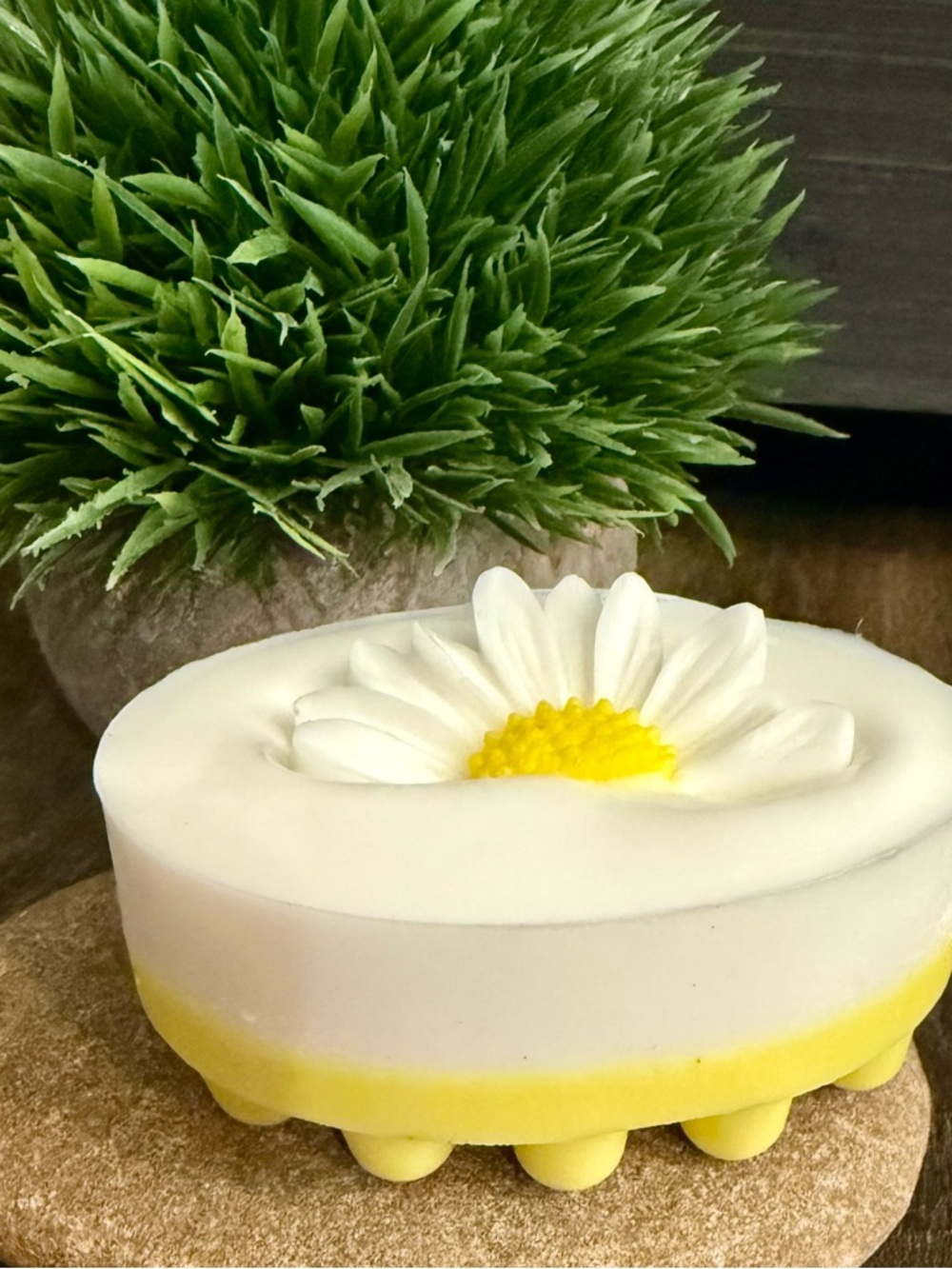 Goats milk Daisy massage soap in lemon sugar scent